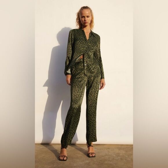 Zara khaki green black satin fluid leopard animal print pyjama pants Sz M NWT - Picture 2 of 13